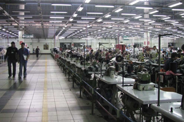 Confecciones ADEX proceso productivo12 prensa (1)