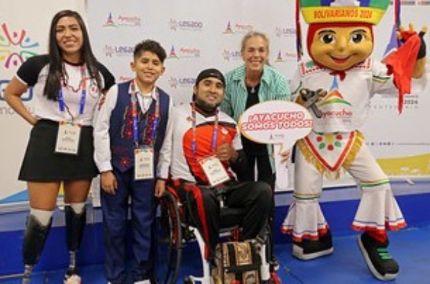 53720625407_421f4e964b_w