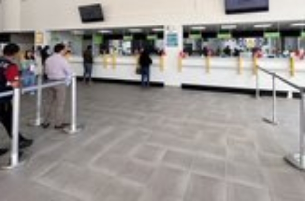 Oficina Registral de Cajamarca - Hall de atención (1)