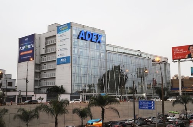 ADEX fachada prensa (1)