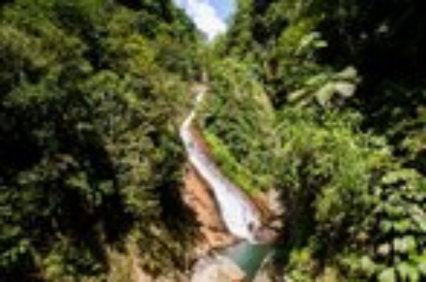 Caída de agua El Velo de la Novia en el Boquerón del Padre Abad. (1)