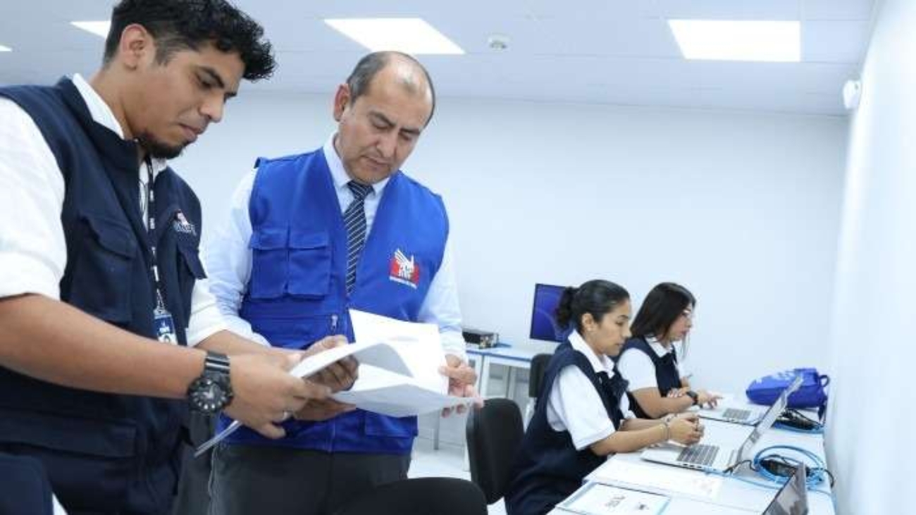 onpe funicionient (1)