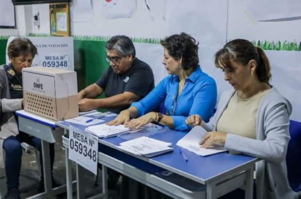 1409329-miembros-de-mesa-de-segunda-vuelta-empezaran-a-recibir-compensacion-economica (1)