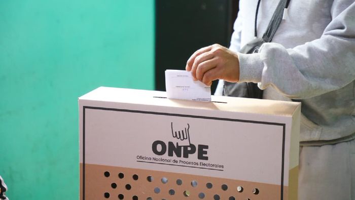1416386-onpe-regula-eleccion-de-representantes-de-las-facultades-de-derecho-ante-el-jne (1)