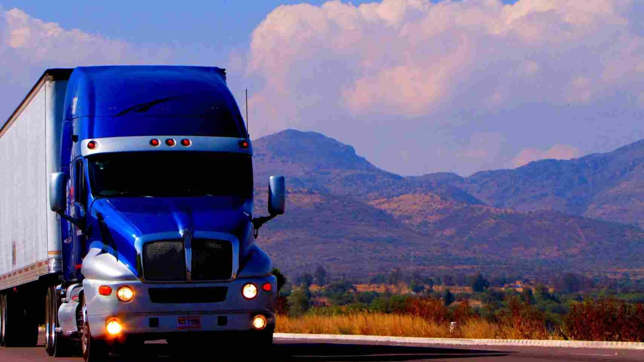 transporte-terrestre-internacional-scaled.jpg (1)